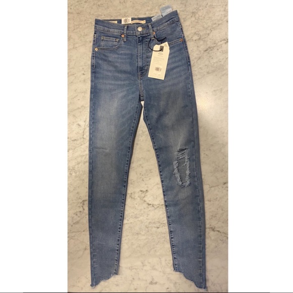 SOLD - Picture 4 of 7